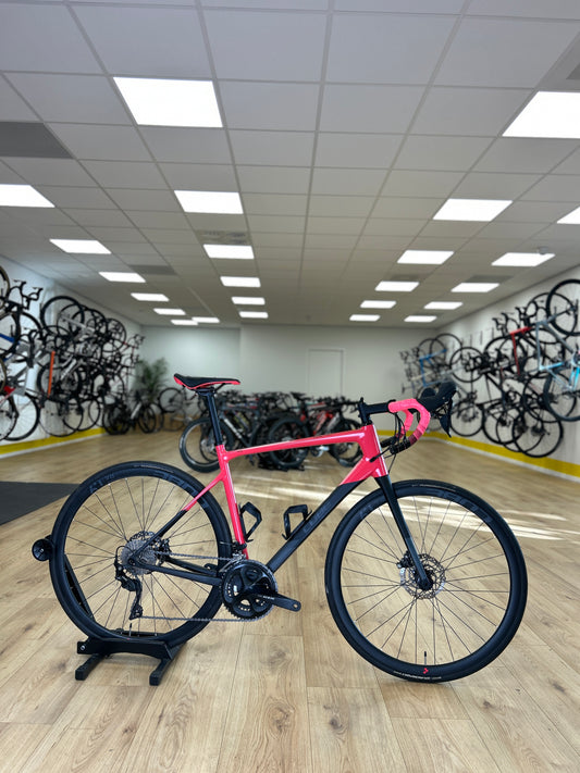 500km Cube Axial Pro Carbon Disc Dames Racefiets