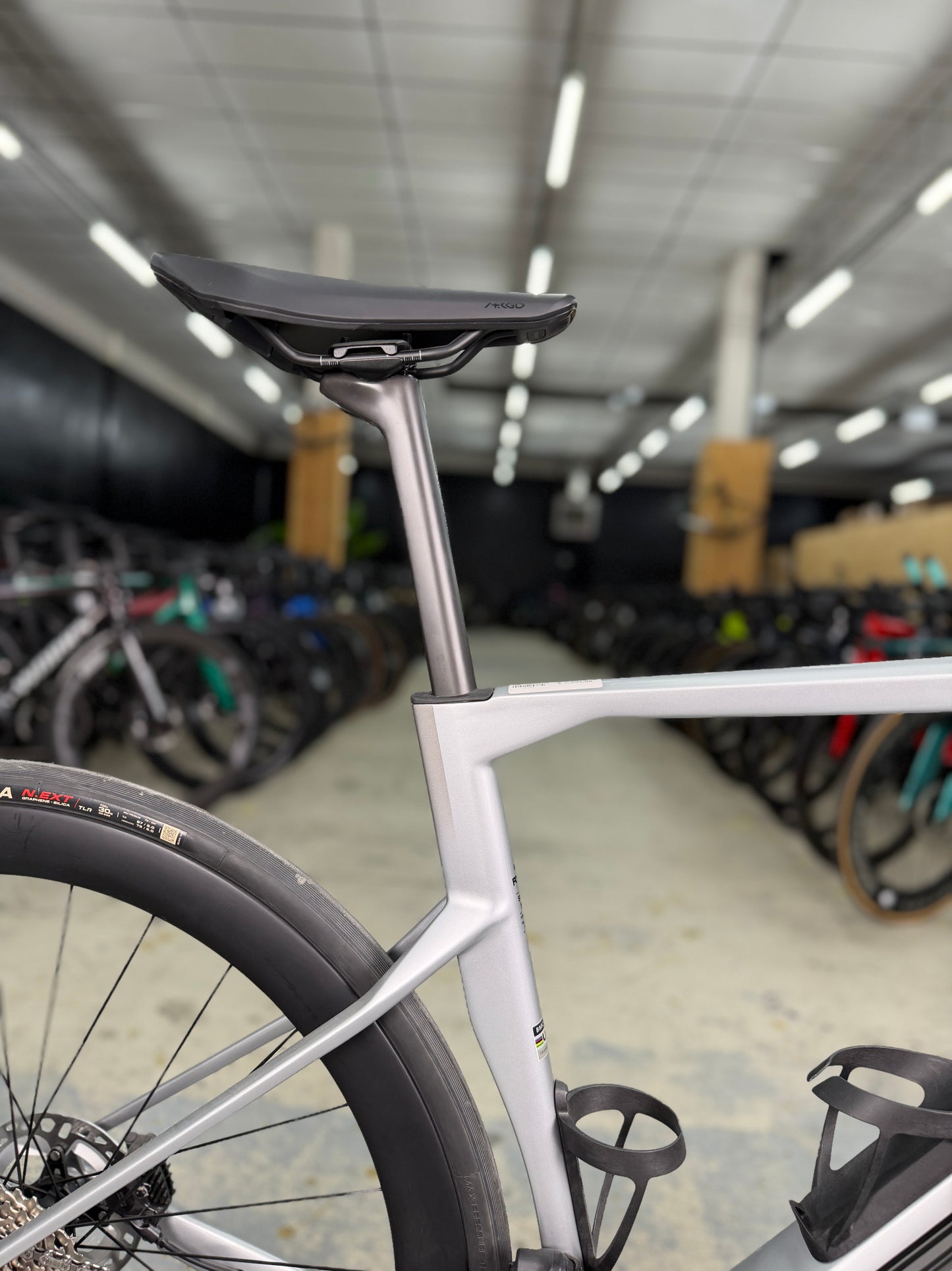NIEUW BMC Roadmachine R01 Di2 Carbon Racefiets