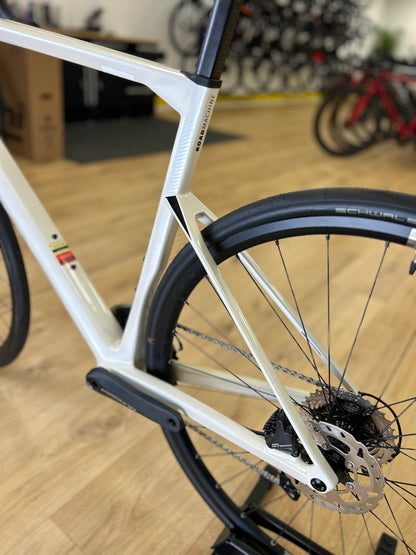 NEW - BMC Road Machine Ultegra Carbon Disc Racefiets