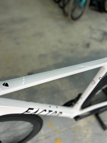 Showroom Factor O2 Di2 Carbon Racefiets