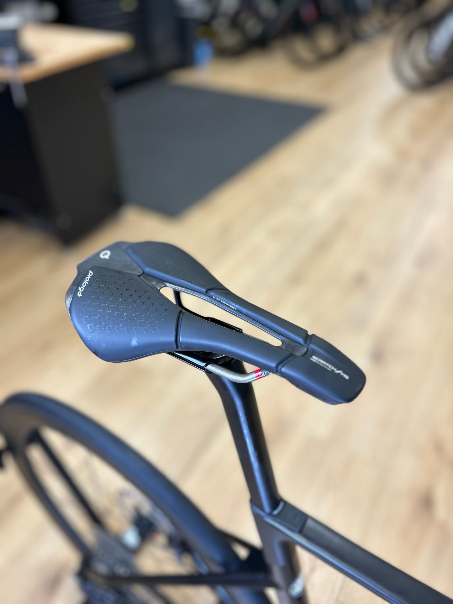Focus Izalco Max 9.8 Di2 Carbon Racefiets