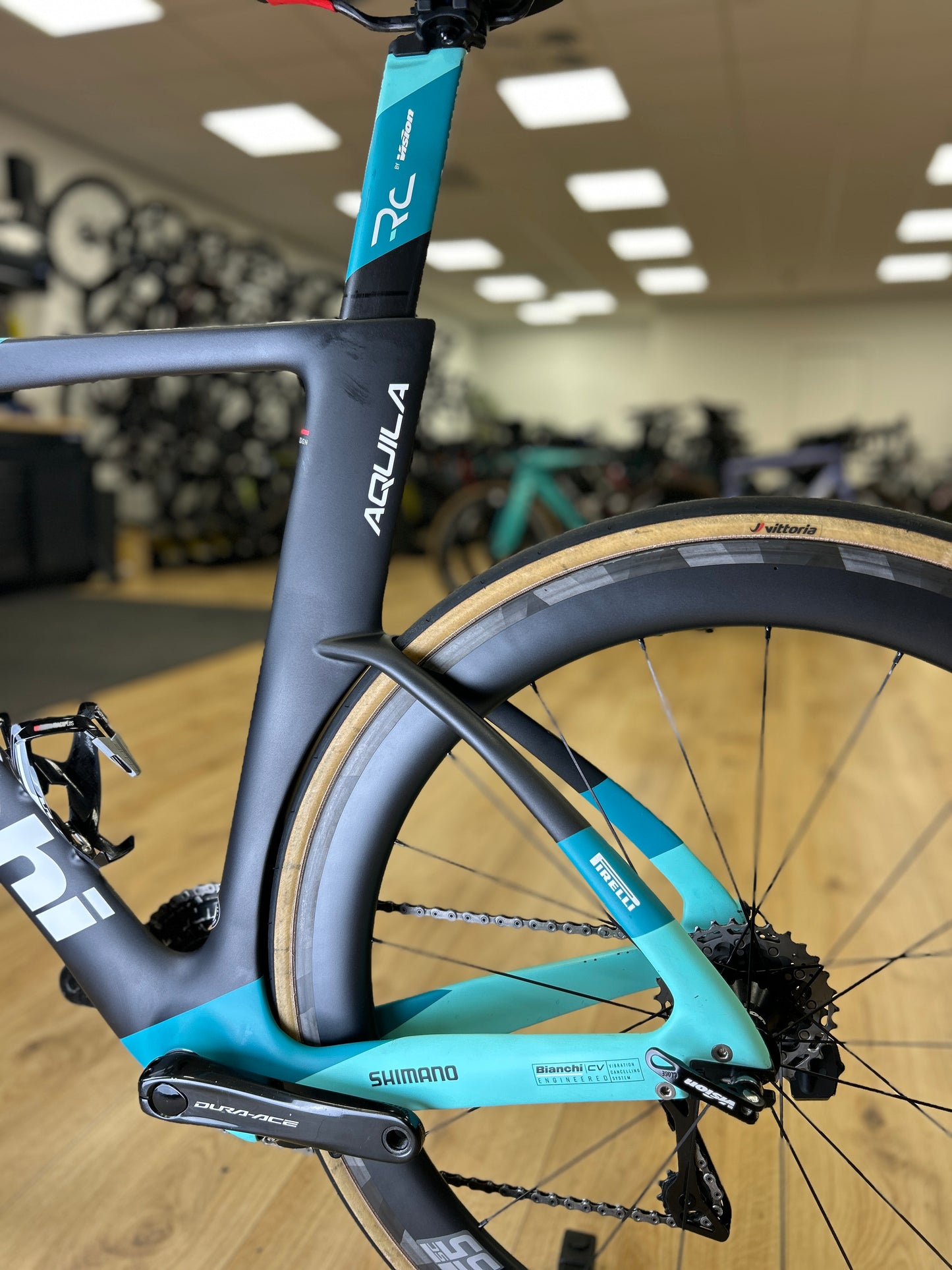 Bianchi Aquila CV Di2 Carbon Racefiets