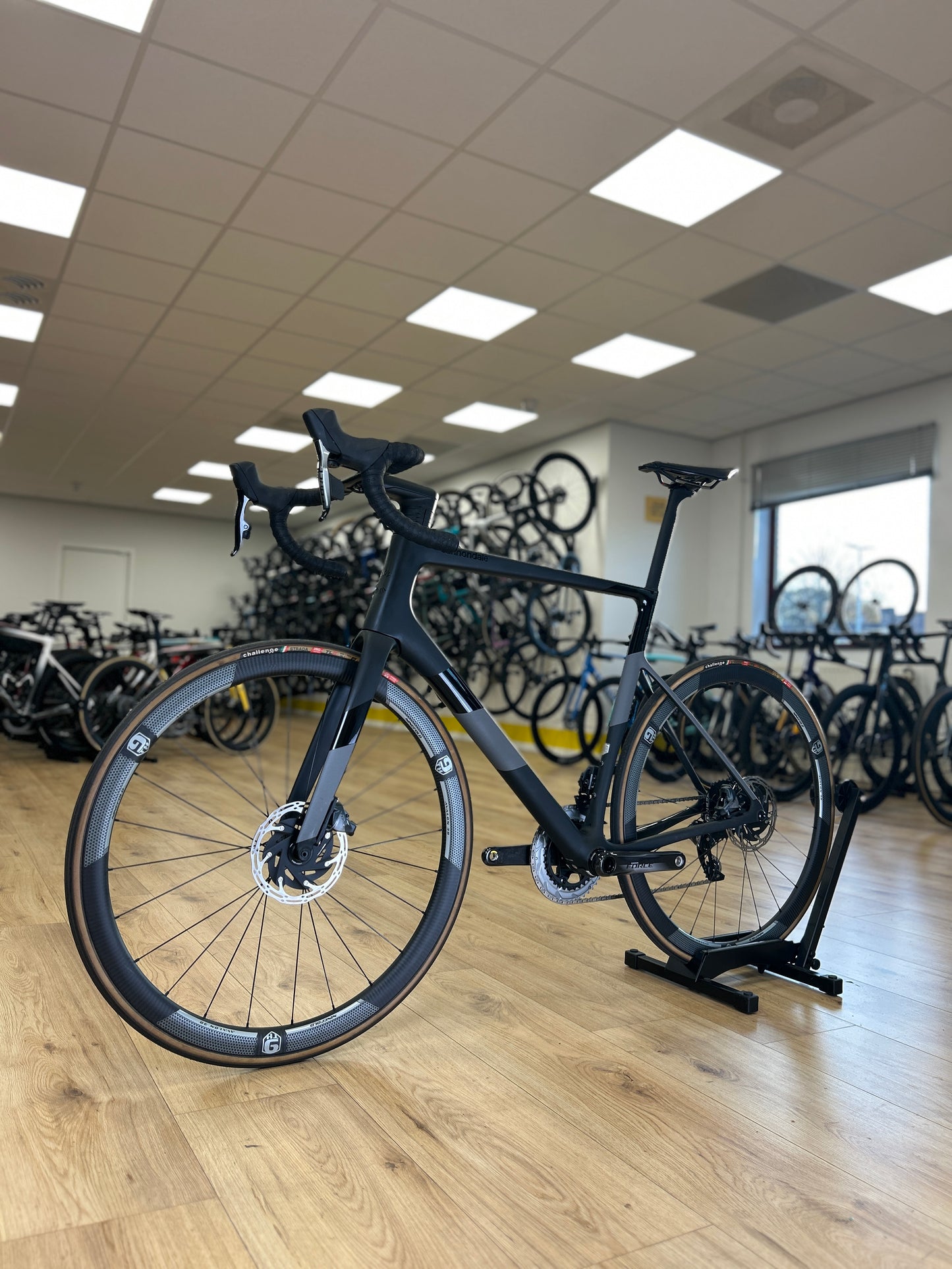 Showroom Model 0km Cannondale SuperSix EVO Hi-MOD Disc Carbon Racefiets