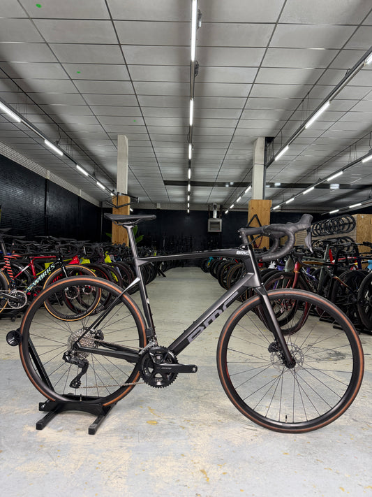 NIEUW BMC Roadmachine Five Di2 Carbon Racefiets