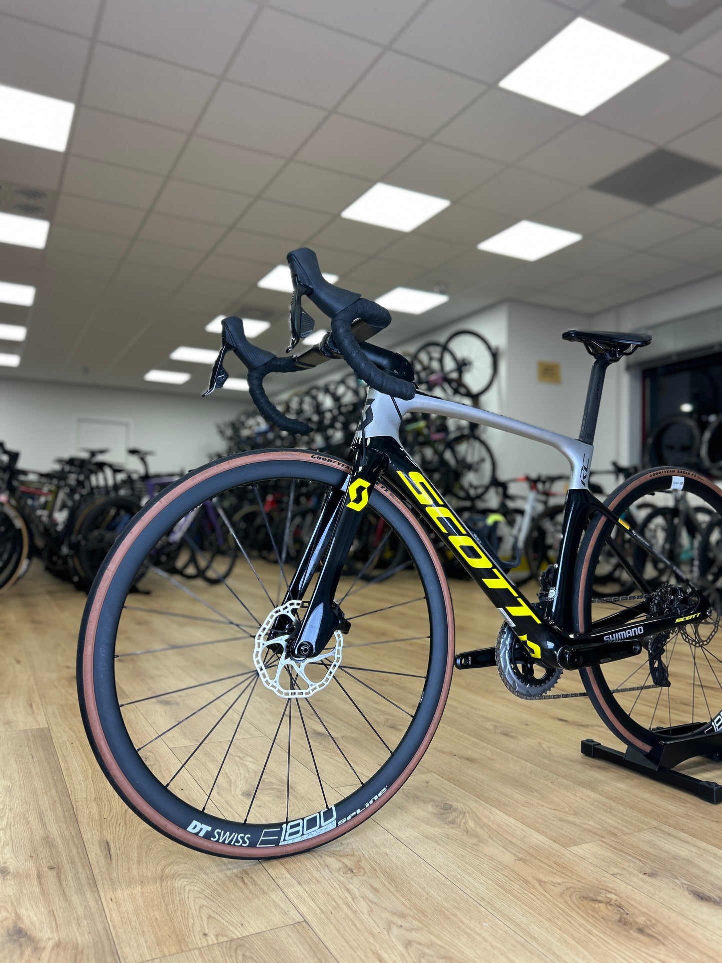 Scott Foil RC AXS Carbon Road Bike