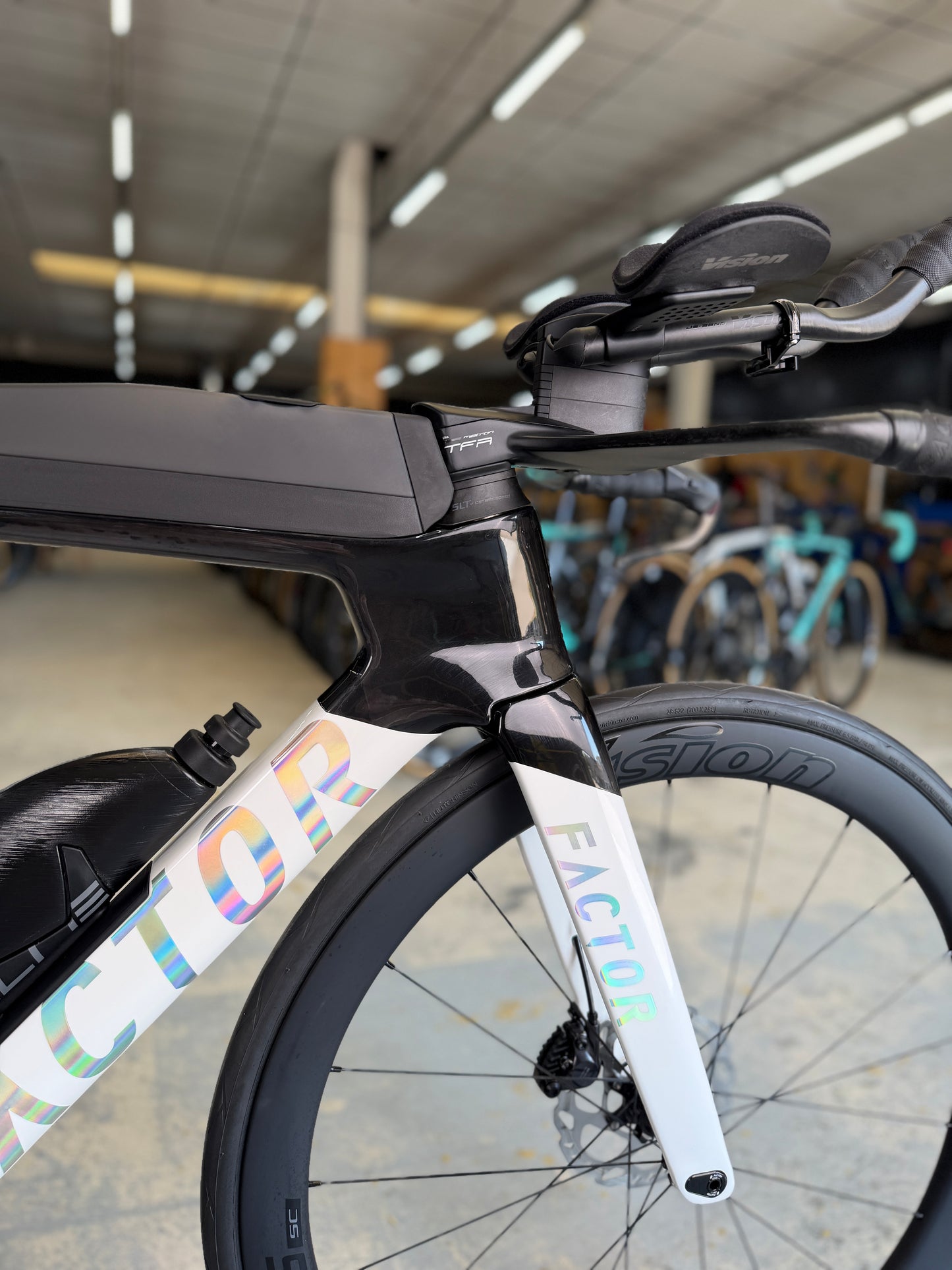 Demo Factor SLiCK Di2 Carbon TT
