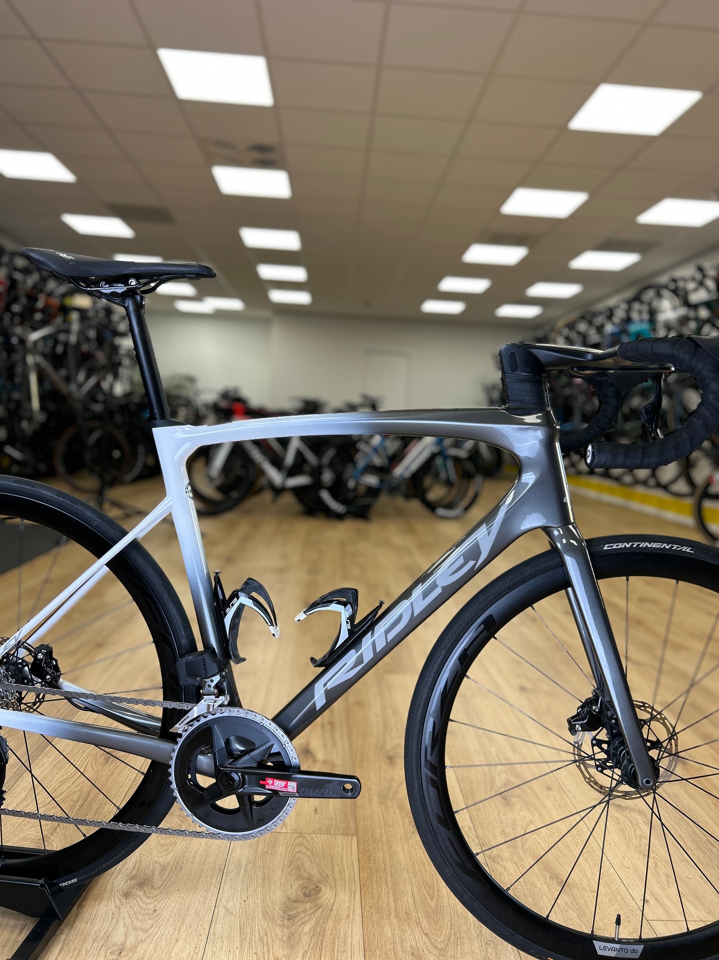 Ridley Fenix ​​SLiC AXS Carbon Road Bike