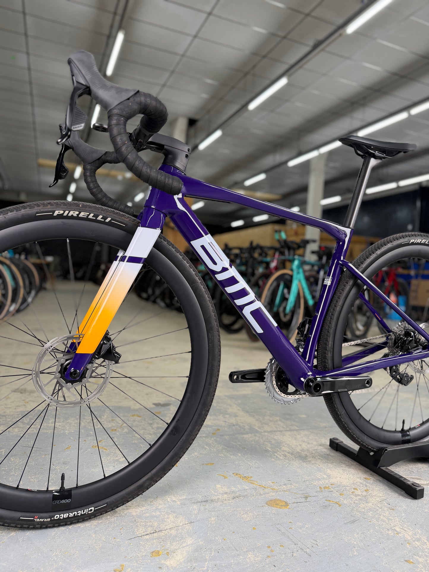 1000km BMC Kaius 01 THREE AXS Gravel Fiets