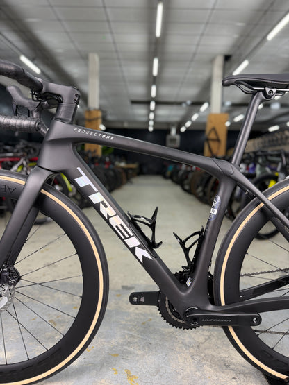 SHOWROOM Trek Domane SLR Di2 Carbon Racefiets