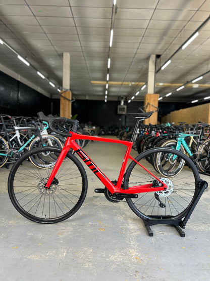 NEW BMC Teammachine SLR Di2 Carbon Road Bike
