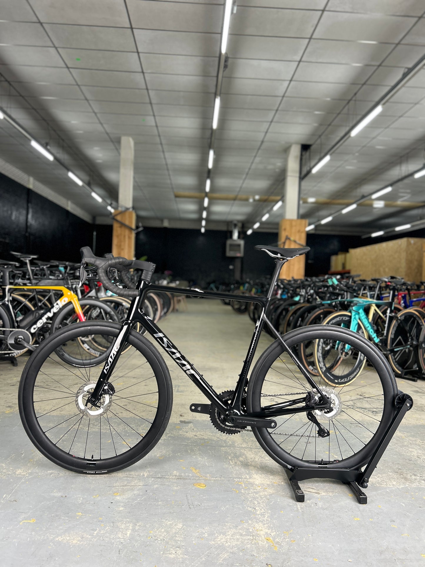 NIEUW Isaac Element Di2 Carbon Racefiets