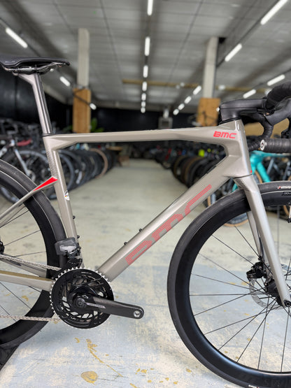 BMC Roadmachine 01 THREE AXS Carbon Racefiets