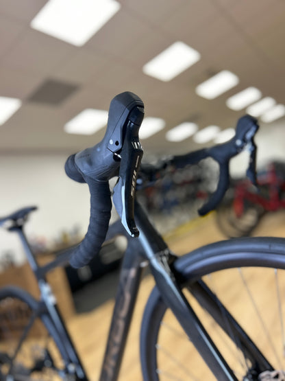 Showroom Orbea Orca M30 Carbon Disc Racefiets