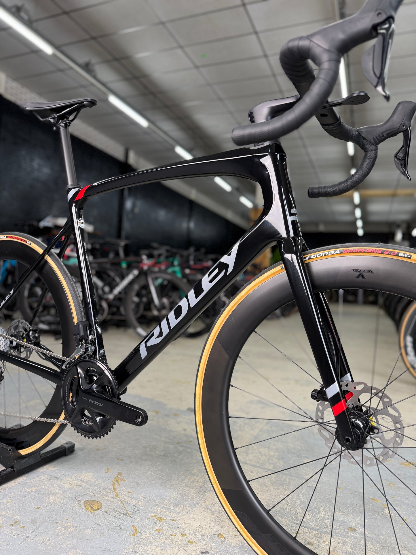 SHOWROOM Ridley Fenix SLiC Di2 Carbon Racefiets