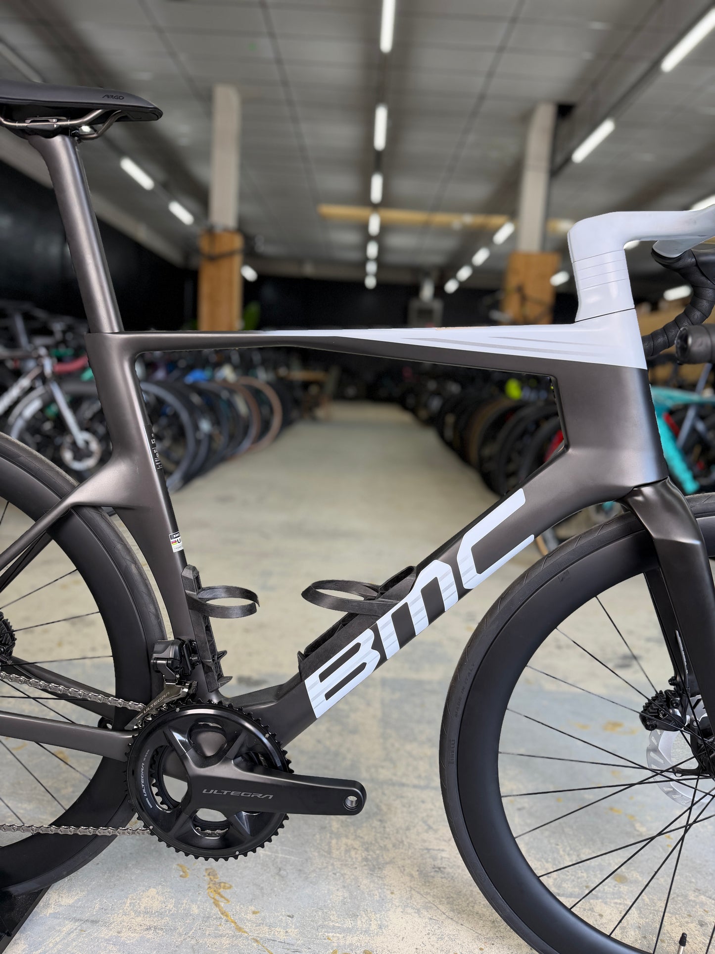 NIEUW BMC TeamMachine R01 LTD Di2 Carbon Racefiets