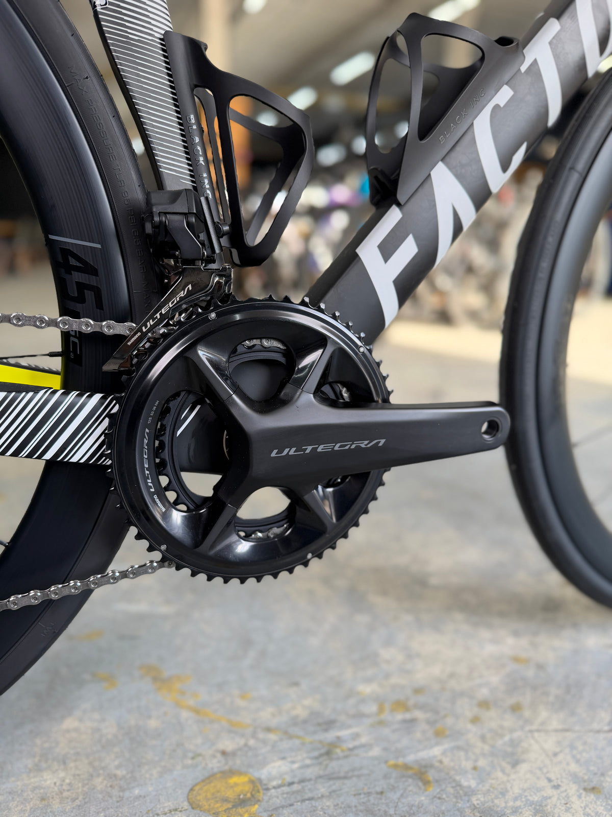 NIEUW Factor Ostro VAM Di2 Carbon Racefiets