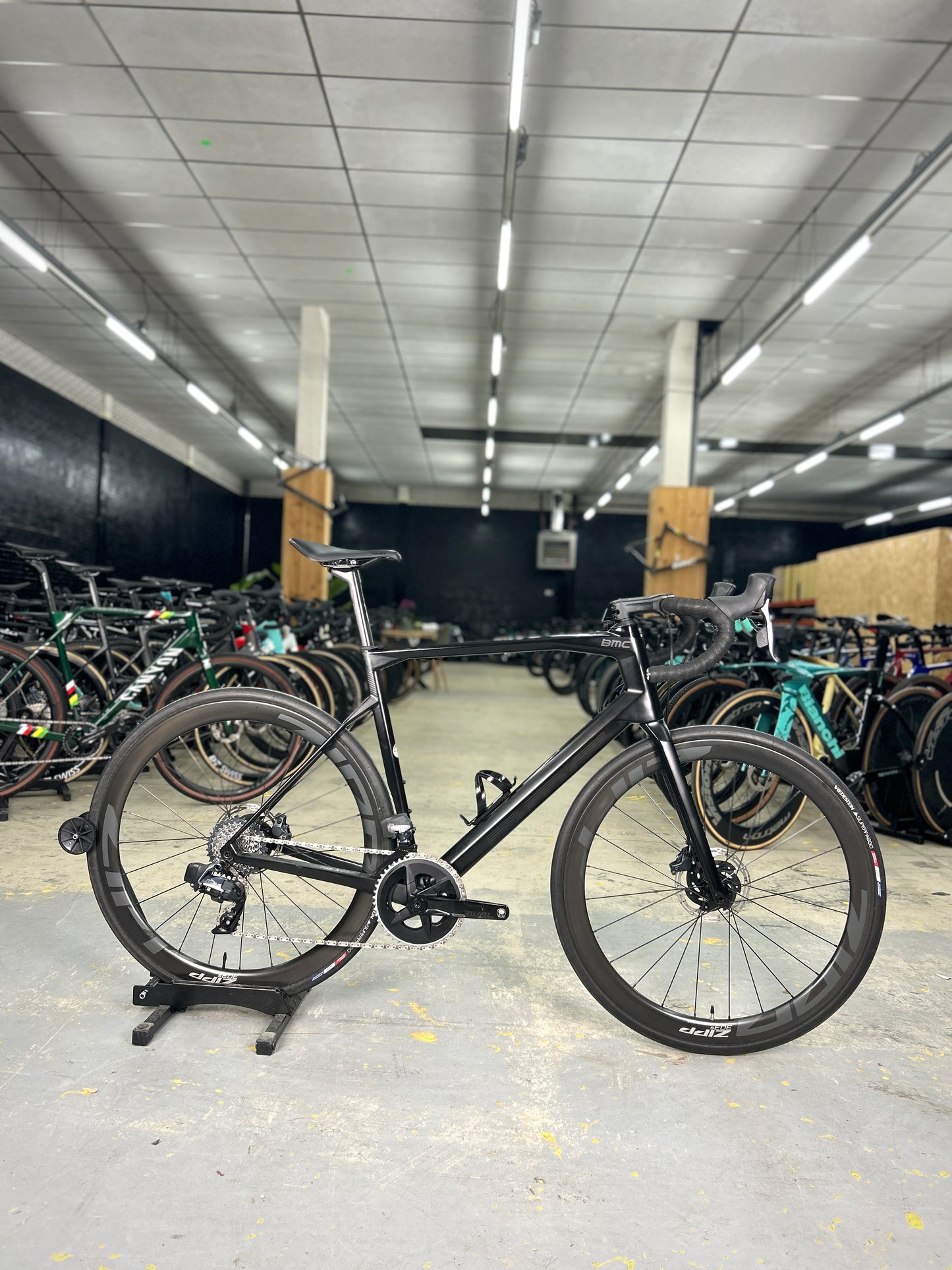BMC Roadmachine ONE AXS Carbon Road Bike