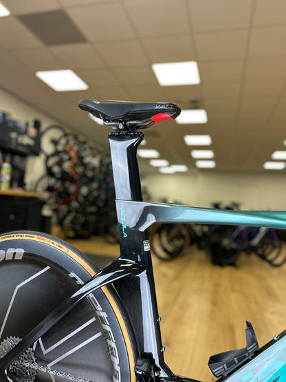 Bianchi Aquila RC Disc Di2 Carbon TT