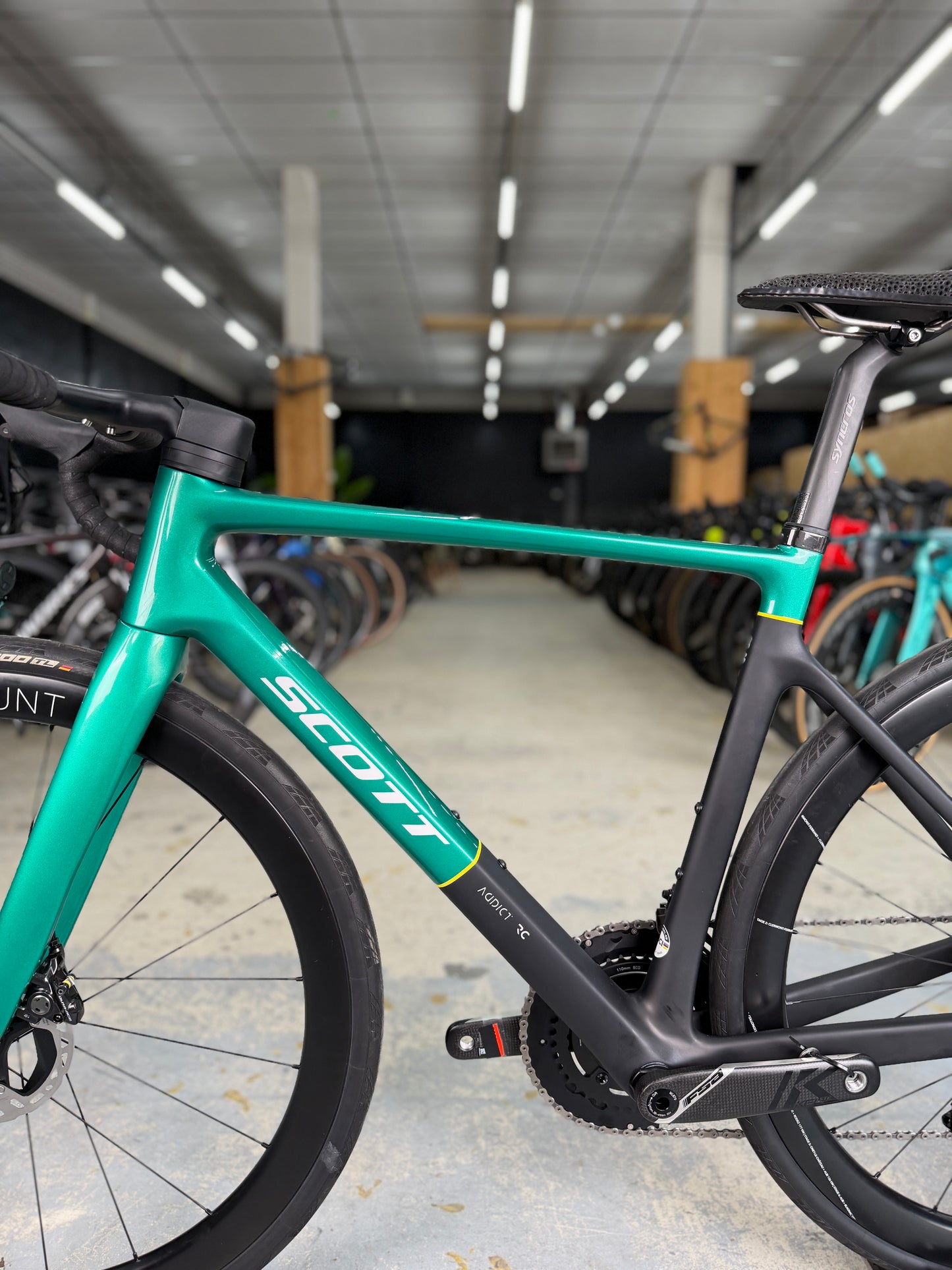 Scott Addict RC Di2 Aston Martin Carbon Racefiets