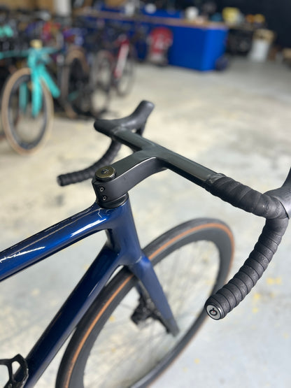 Isaac Boson Di2 Carbon Road Bike