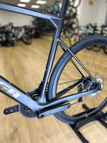 0km Showroom Model Sensa Giulia GF Di2 Carbon Racefiets