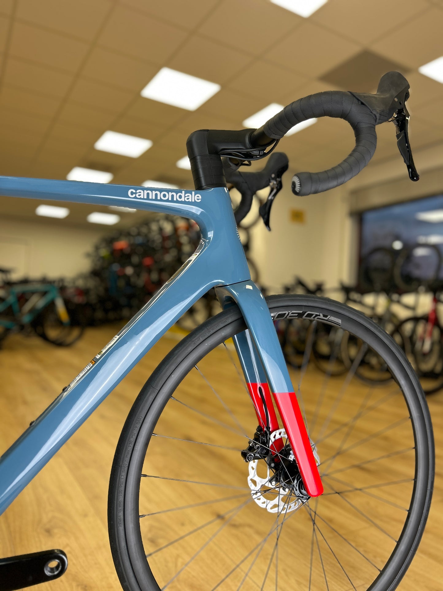 SHOWROOM MODEL Cannondale SuperSix Evo Carbon Racefiets