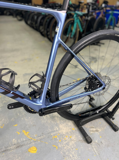 NEW Giant Defy Advanced Di2 Carbon Road Bike