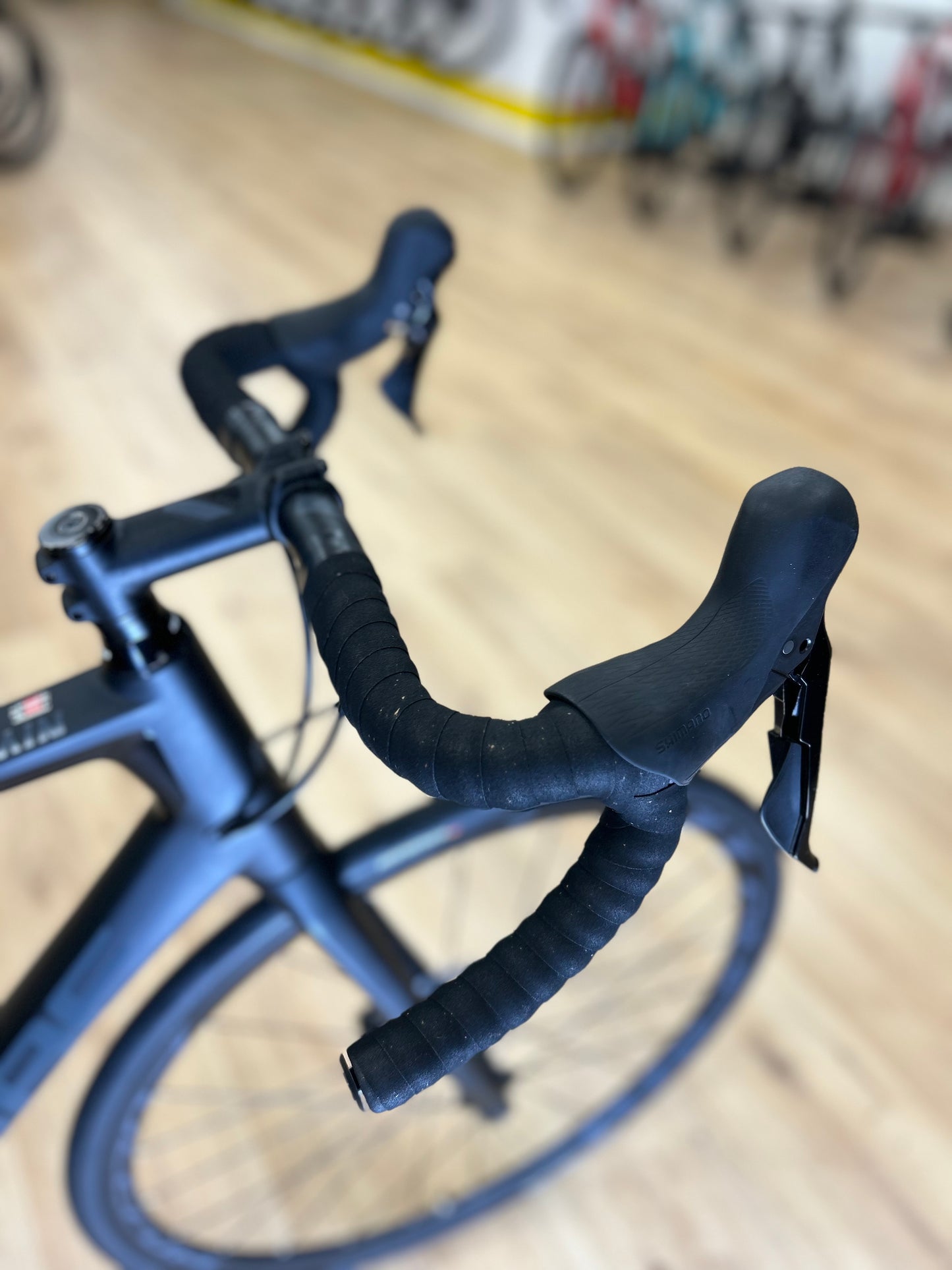 Cube Attain Ultegra Carbon Disc Racefiets