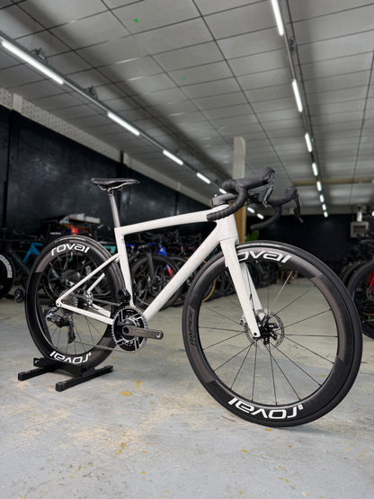 S-Works Tarmac SL8 eTap Red Carbon Racefiets