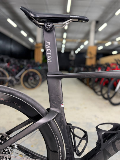 250km Factor ONE SRAM Red eTap Carbon Racefiets