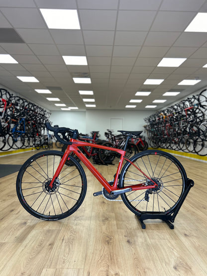 BMC Road Machine 01 Red AXS Carbon Disc Racefiets