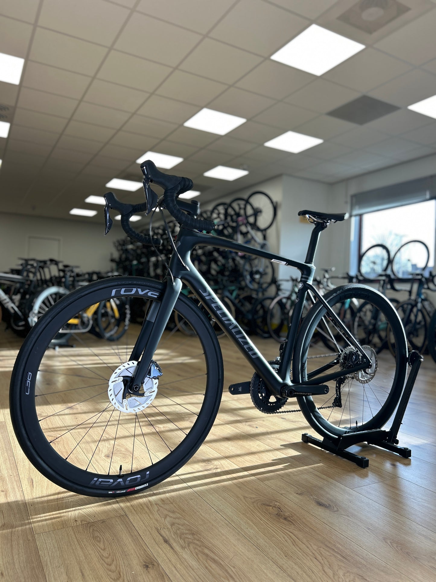Specialized Roubaix Expert Di2 Carbon Road Bike