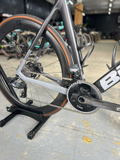 Bianchi Oltre XR4 AXS Carbon Road Bike