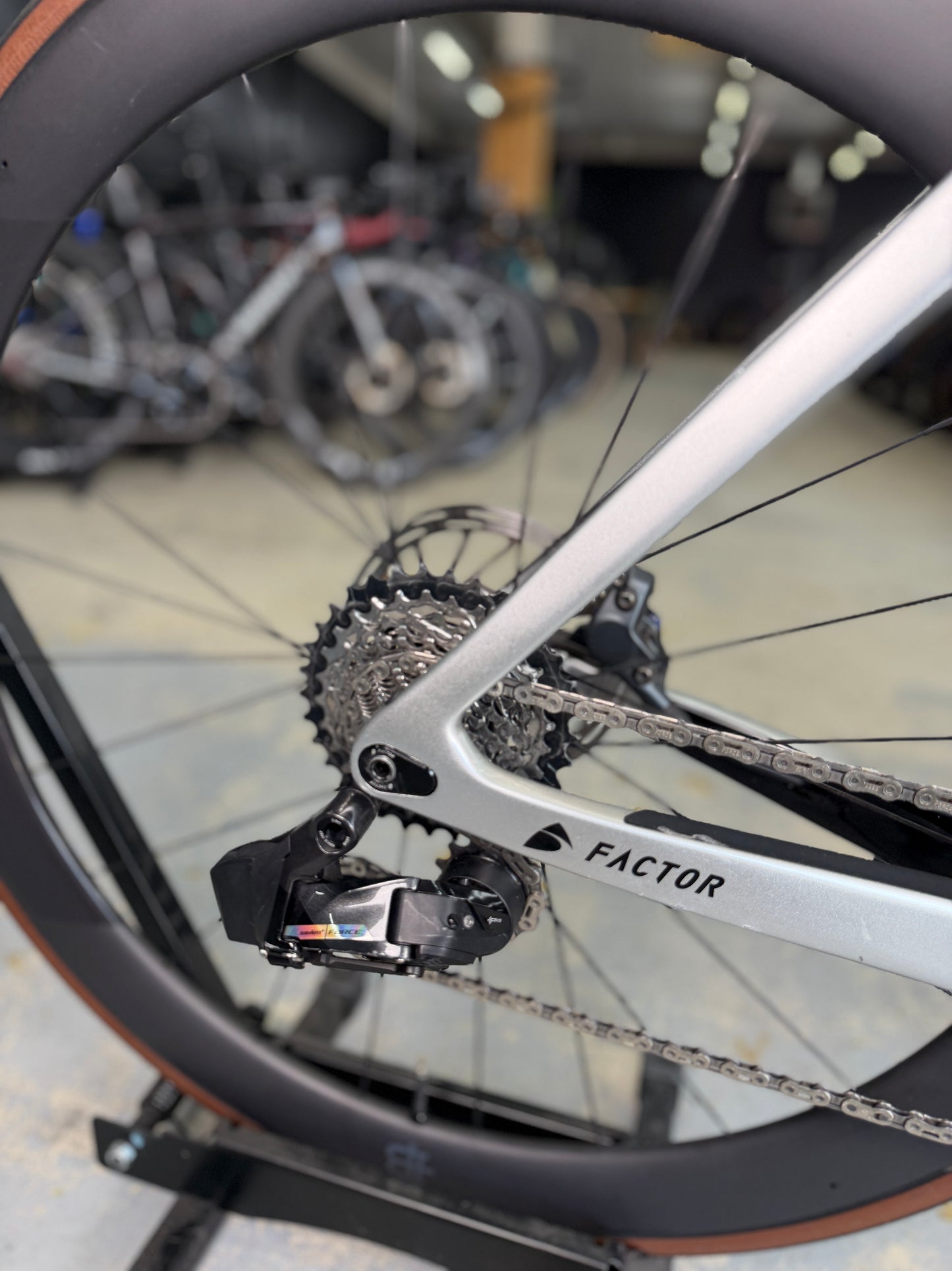 Factor ONE AXS Carbon Racefiets
