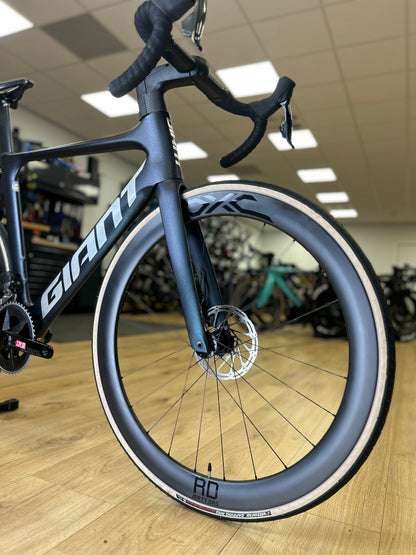 Giant Propel Advanced 1 AXS Carbon Road Bike