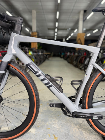 NIEUW BMC Kaius 01 THREE Di2 Gravel Fiets