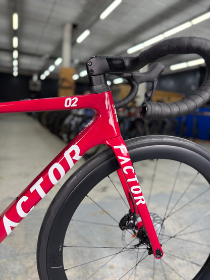 NIEUW Factor O2 VAM Di2 Carbon Racefiets