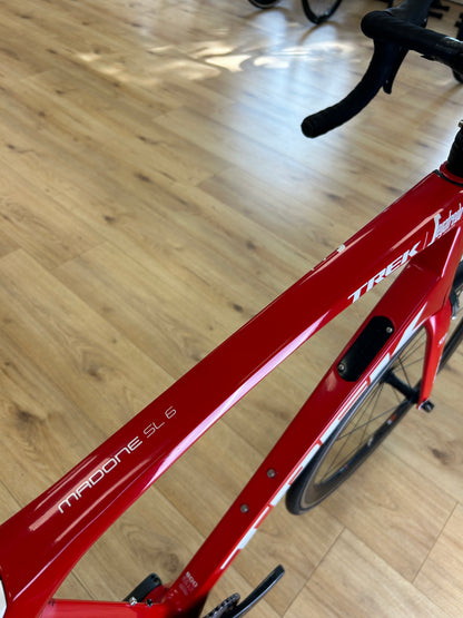 Trek Madone SL6 Segafredo Carbon Racefiets