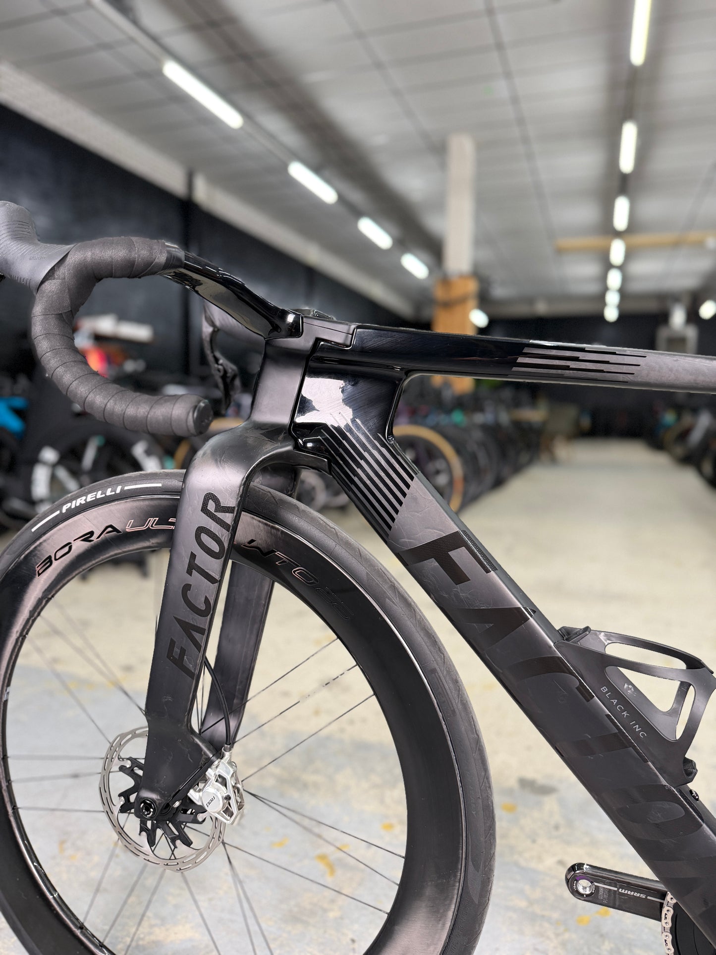 250km Factor ONE SRAM Red eTap Carbon Racefiets