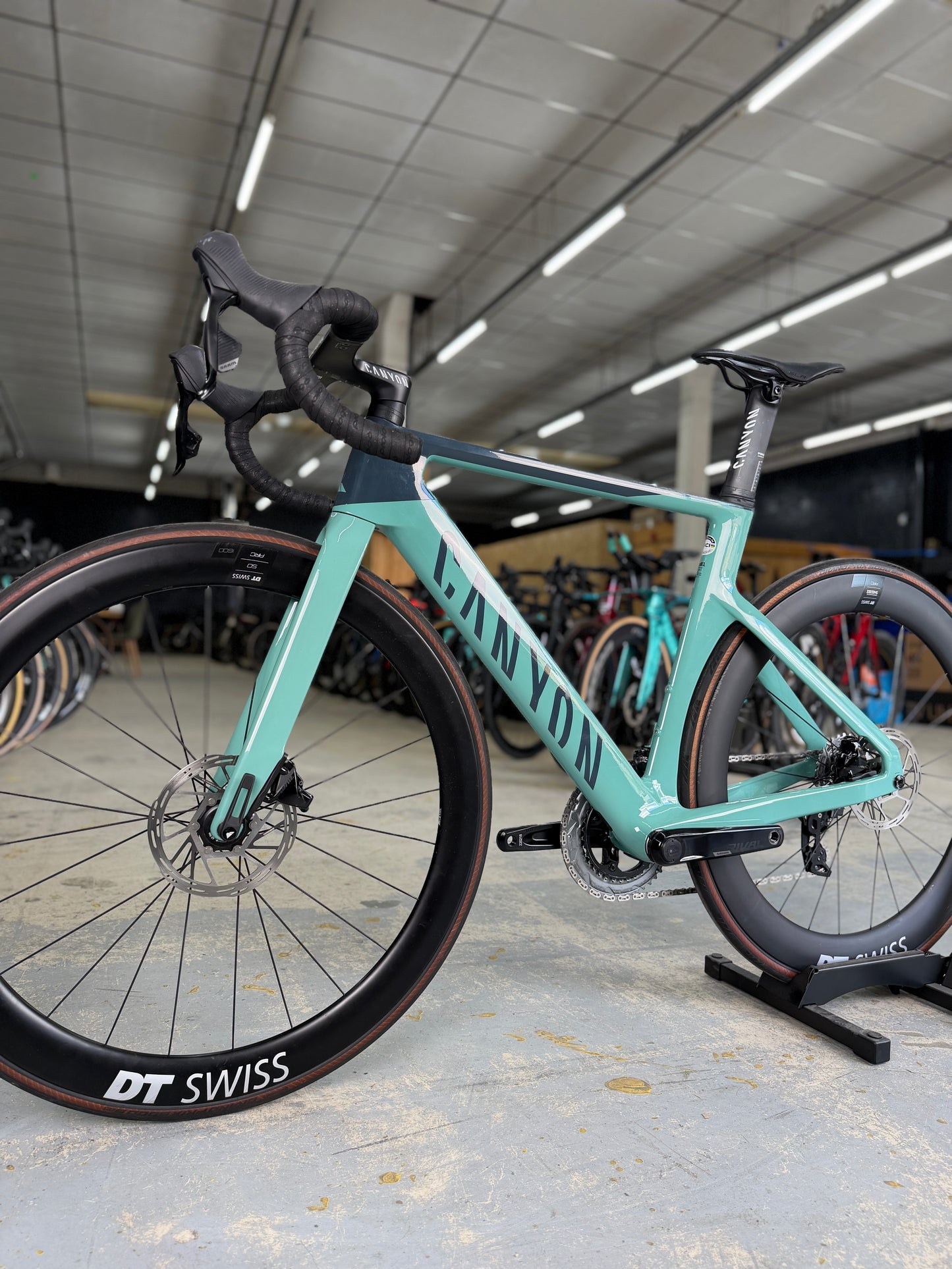 Canyon Aeroad CF SLX AXS Carbon Racefiets