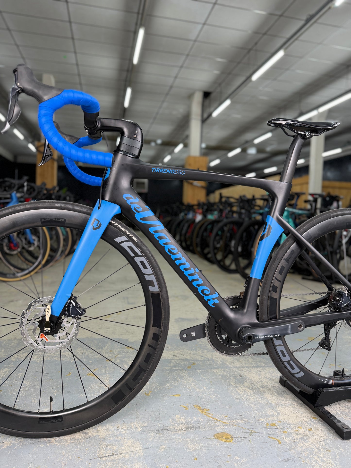 Roger de Vlaeminck Tirreno DSQ Di2 Carbon Road Bike