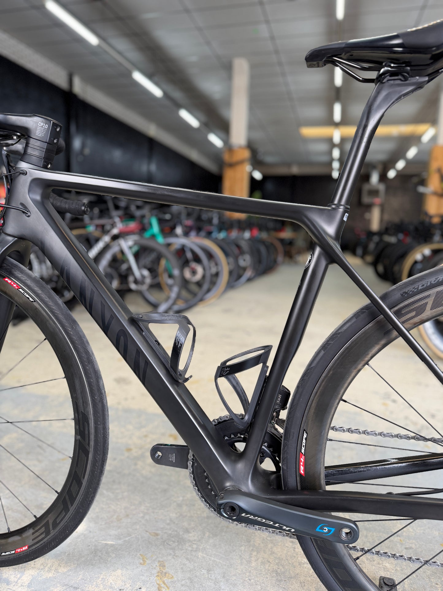 Canyon Ultimate CF SL Di2 Carbon Racefiets