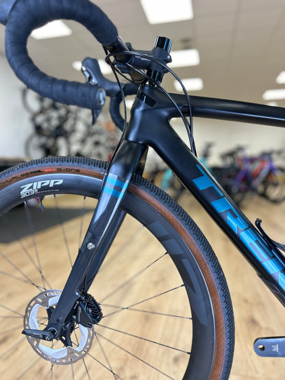 TREK Checkpoint SL6 Full Carbon Disc Racefiets