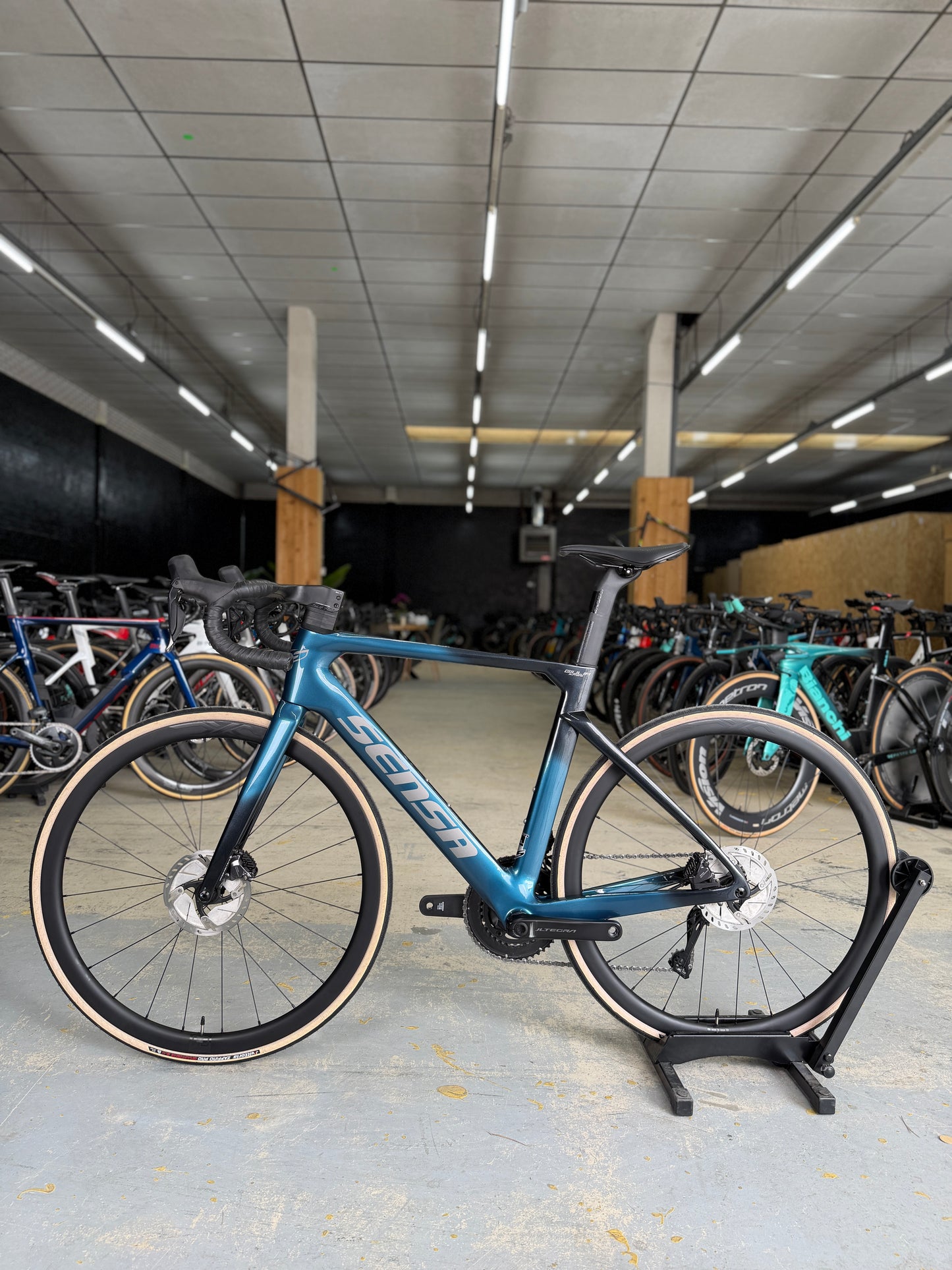 Sensa Giulia Supremo Di2 Carbon Road Bike