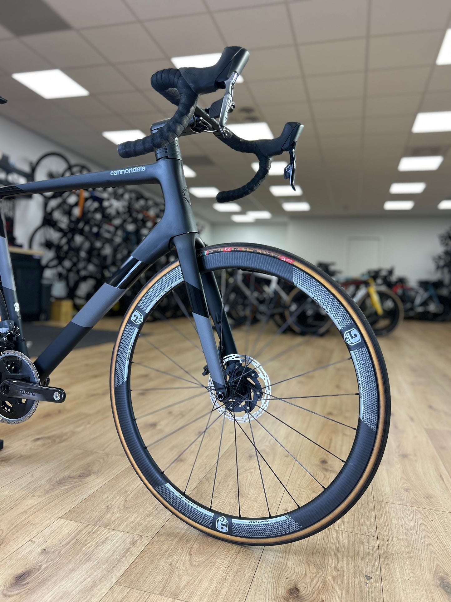 Showroom Model 0km Cannondale SuperSix EVO Hi-MOD Disc Carbon Racefiets