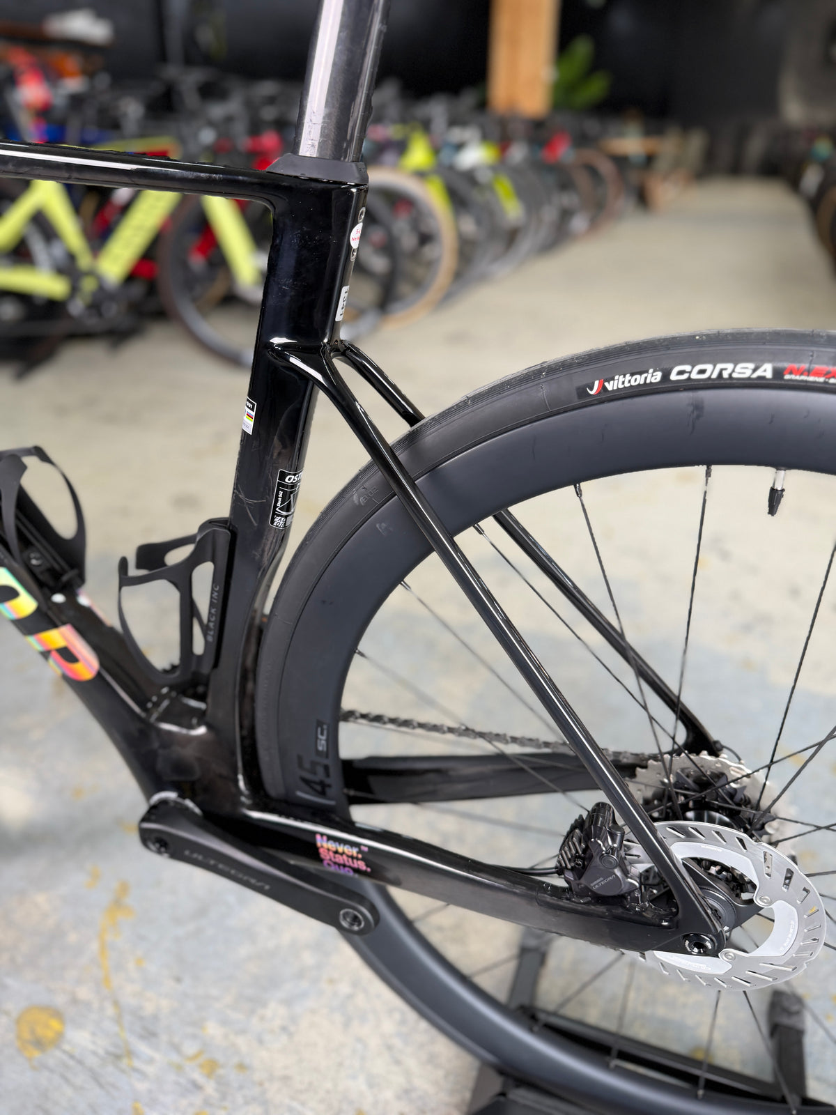 NIEUW Factor Ostro VAM Di2 Carbon Racefiets