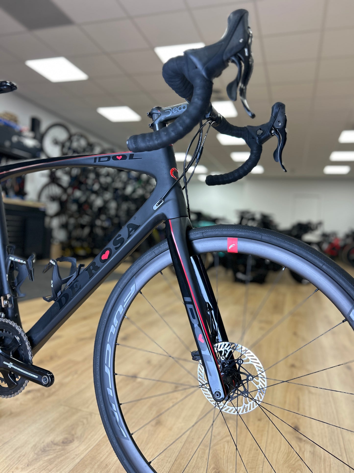 The Rosa Idol Carbon Racing Bike