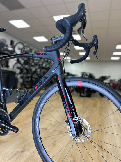 The Rosa Idol Carbon Racing Bike
