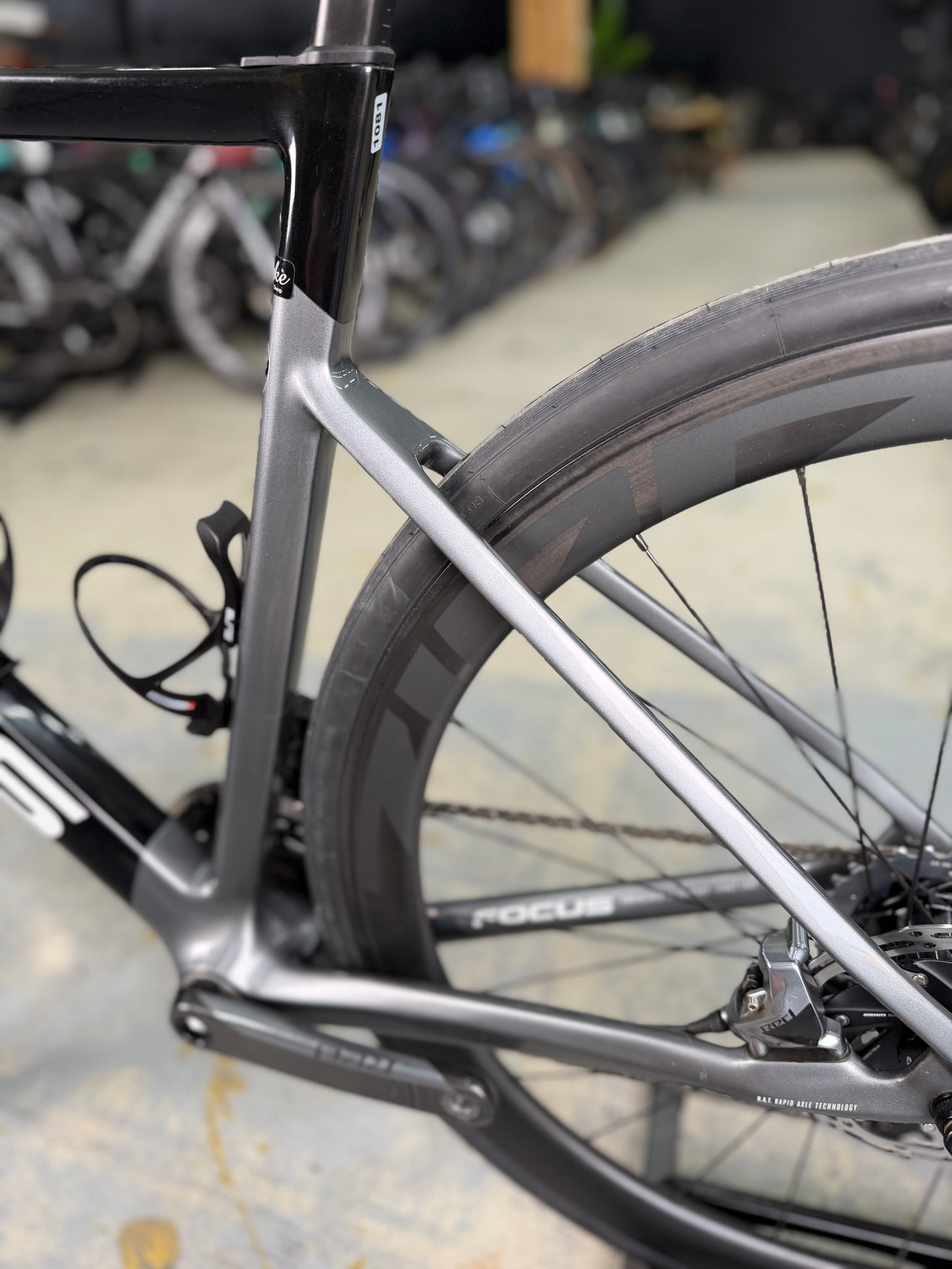 Focus Izalco Max SRAM RED eTap Carbon Racefiets