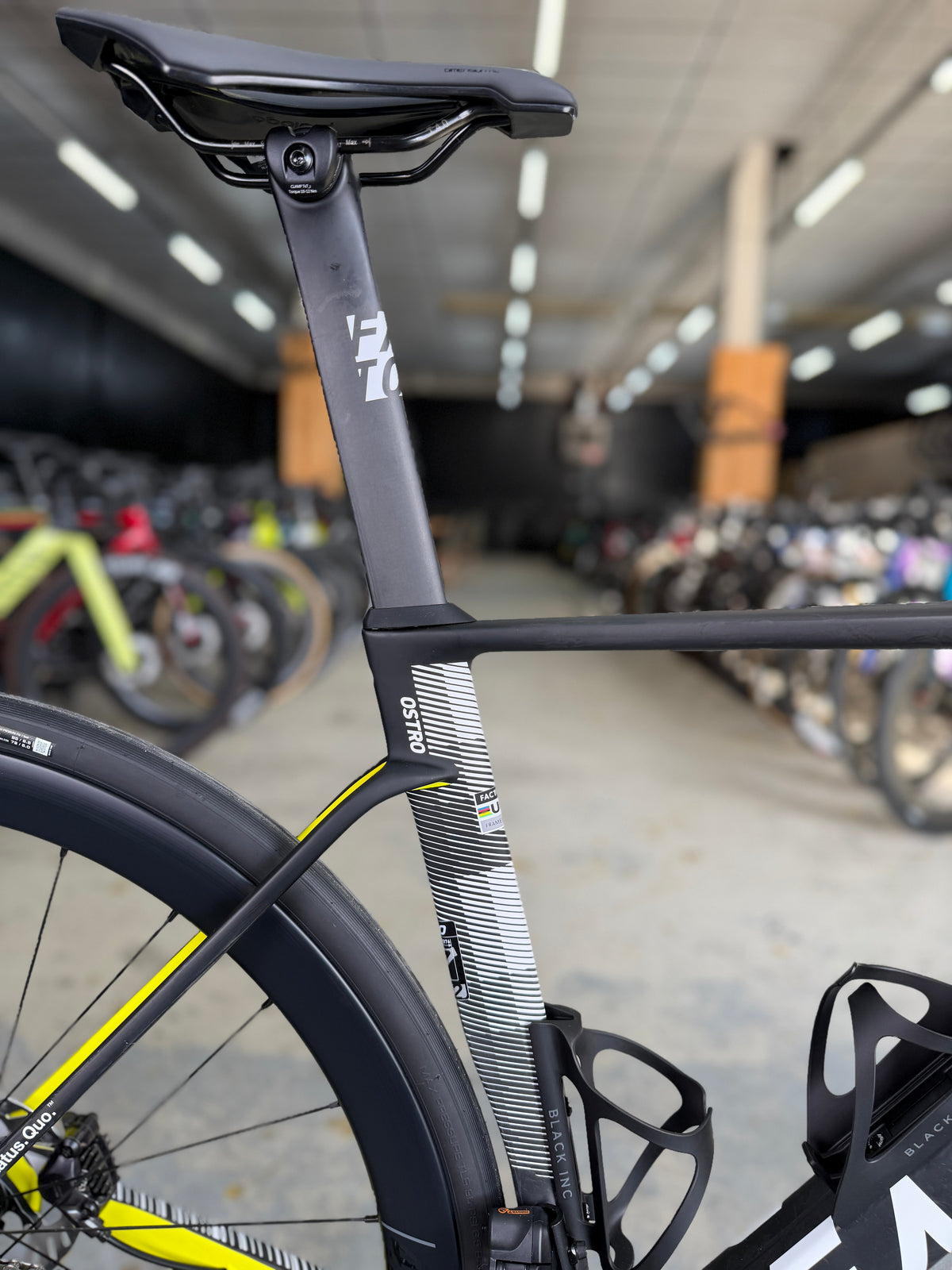 NIEUW Factor Ostro VAM Di2 Carbon Racefiets